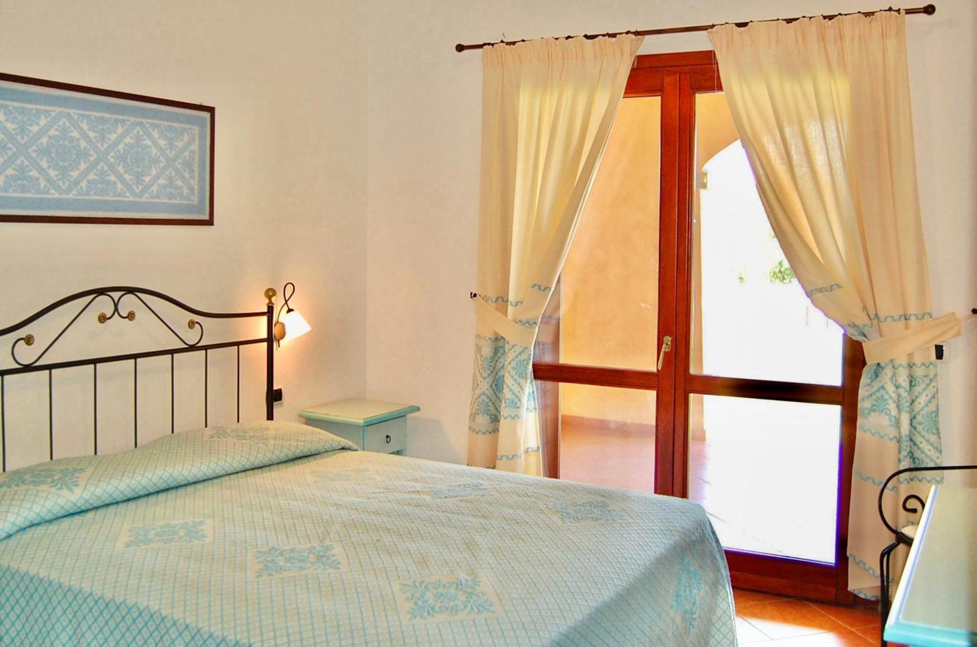Residence With Private Beach In Marinella 马里内拉 客房 照片